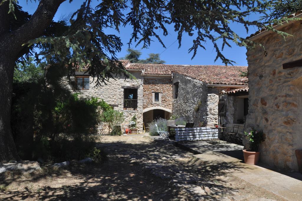 Le Mas De La Cherine Quinson Exterior foto